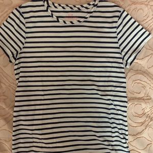 Vineyard vines women’s navy and white striped short sleeve t-shirt